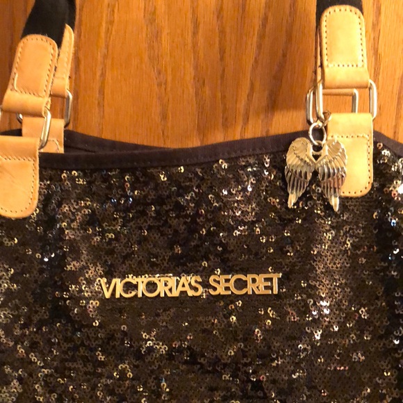 Victoria’s Secret glam tote - Picture 4 of 5
